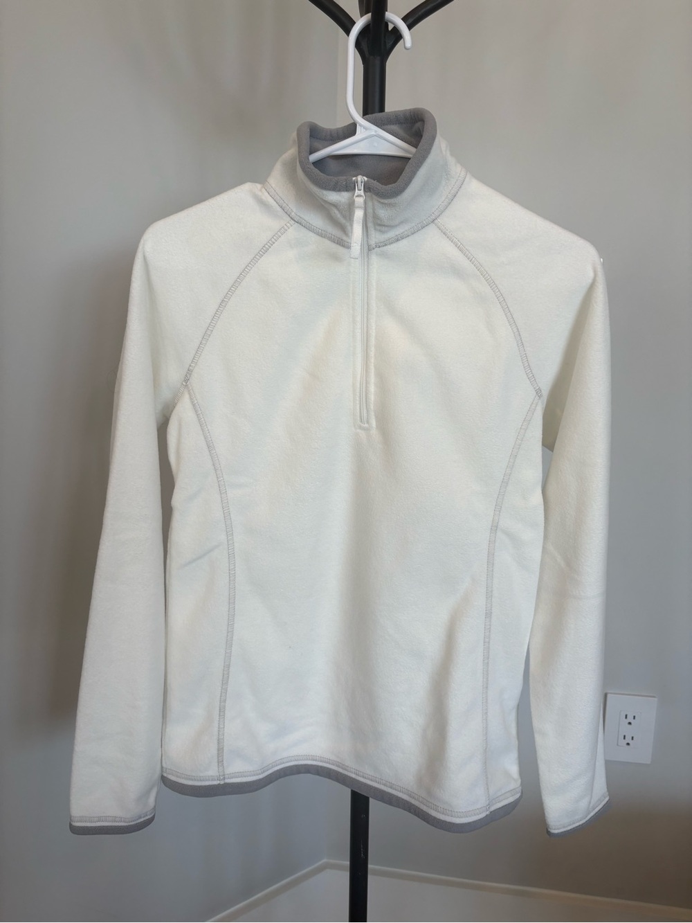 Mountain Warehouse Women’s White Fleece 1/4 Zip Pullover Size 4